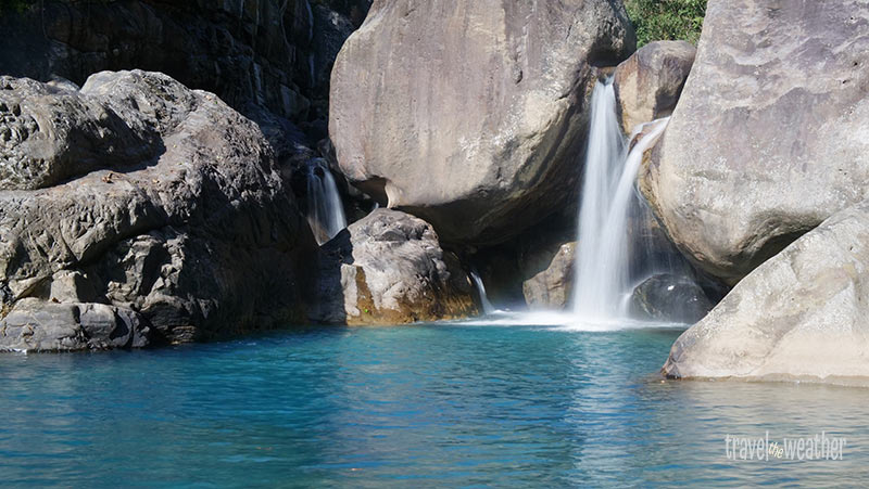 Wasserfall bei der Wurzelbruecke