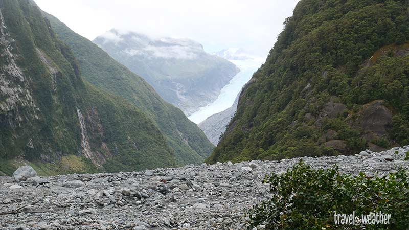 Der Weg zum Fox-Gletscher endet an einer rieseigen Geröllhalde. Vor einem Jahr hat ein Erdrutsch den weiteren Weg zerstört.